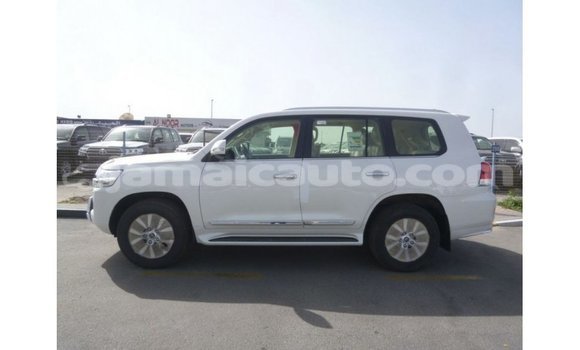 Buy Import Toyota Land Cruiser White Car in Import - Dubai in Clarendon Buy Import Toyota Land Cruiser White Car in Import - Dubai in Clarendon
