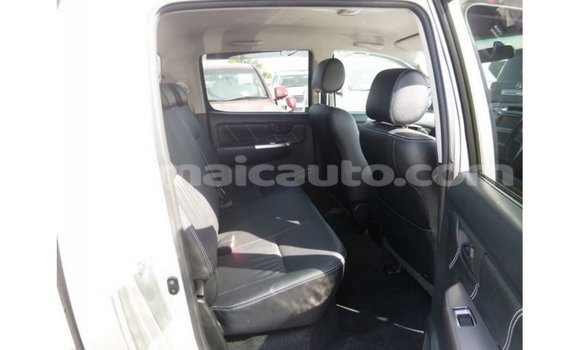 Buy Import Toyota Hilux Other Car in Import - Dubai in Clarendon Buy Import Toyota Hilux Other Car in Import - Dubai in Clarendon