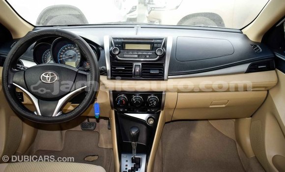 Acheter Import Voiture Toyota Yaris Blanc à Import - Dubai, Clarendon Acheter Import Voiture Toyota Yaris Blanc à Import - Dubai, Clarendon