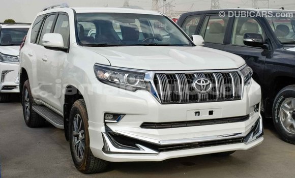 Acheter Import Voiture Toyota Prado Blanc à Import - Dubai, Clarendon Acheter Import Voiture Toyota Prado Blanc à Import - Dubai, Clarendon