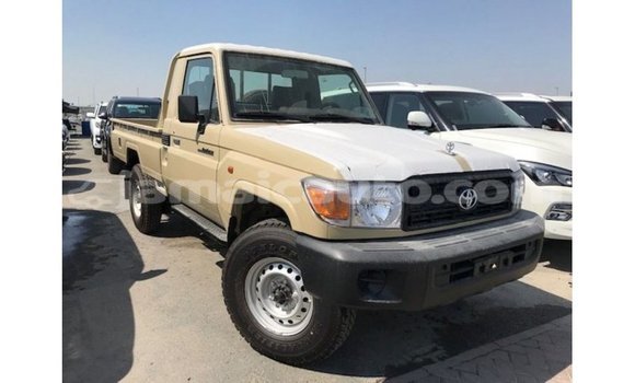 Buy Import Toyota Land Cruiser Beige Car in Import - Dubai in Clarendon Buy Import Toyota Land Cruiser Beige Car in Import - Dubai in Clarendon