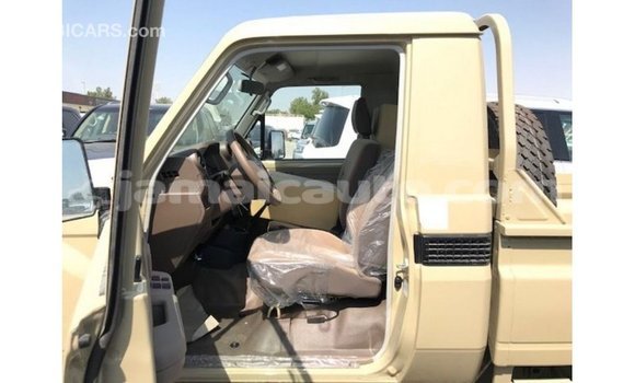 Buy Import Toyota Land Cruiser Beige Car in Import - Dubai in Clarendon Buy Import Toyota Land Cruiser Beige Car in Import - Dubai in Clarendon