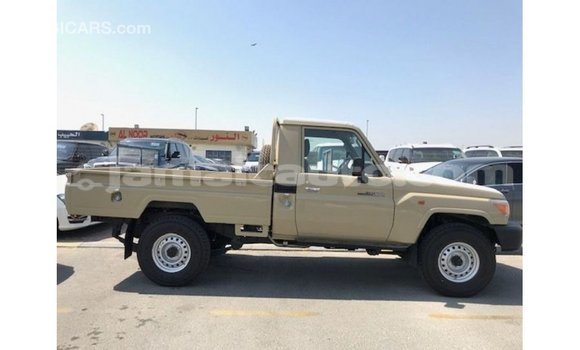 Buy Import Toyota Land Cruiser Beige Car in Import - Dubai in Clarendon Buy Import Toyota Land Cruiser Beige Car in Import - Dubai in Clarendon