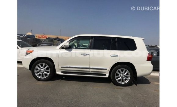 Buy Import Toyota Land Cruiser White Car in Import - Dubai in Clarendon Buy Import Toyota Land Cruiser White Car in Import - Dubai in Clarendon