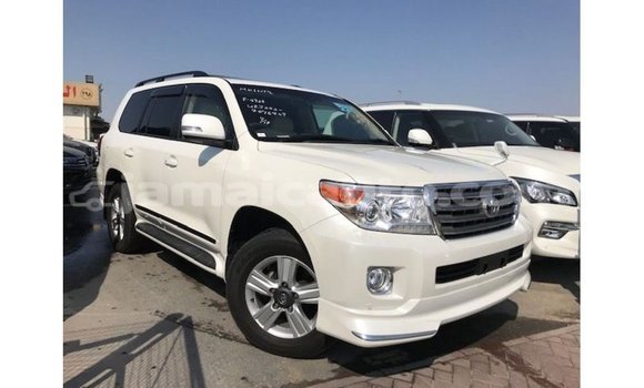 Buy Import Toyota Land Cruiser White Car in Import - Dubai in Clarendon Buy Import Toyota Land Cruiser White Car in Import - Dubai in Clarendon