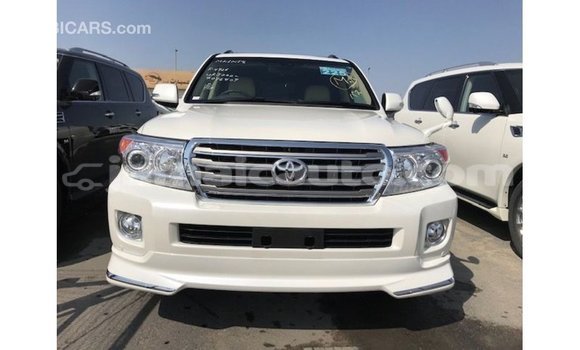 Buy Import Toyota Land Cruiser White Car in Import - Dubai in Clarendon Buy Import Toyota Land Cruiser White Car in Import - Dubai in Clarendon