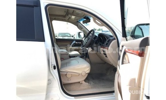 Buy Import Toyota Land Cruiser White Car in Import - Dubai in Clarendon Buy Import Toyota Land Cruiser White Car in Import - Dubai in Clarendon