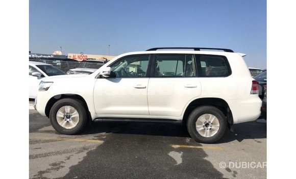 Buy Import Toyota Land Cruiser White Car in Import - Dubai in Clarendon Buy Import Toyota Land Cruiser White Car in Import - Dubai in Clarendon