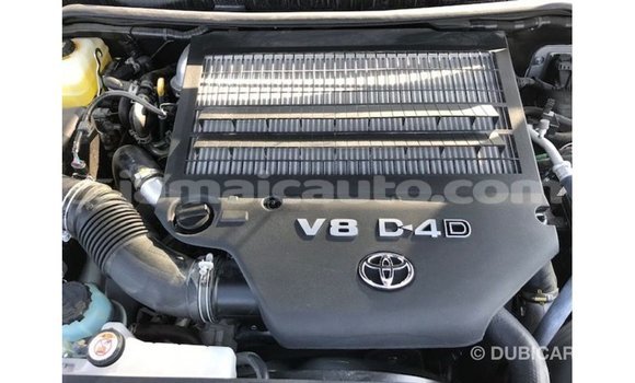 Buy Import Toyota Land Cruiser White Car in Import - Dubai in Clarendon Buy Import Toyota Land Cruiser White Car in Import - Dubai in Clarendon