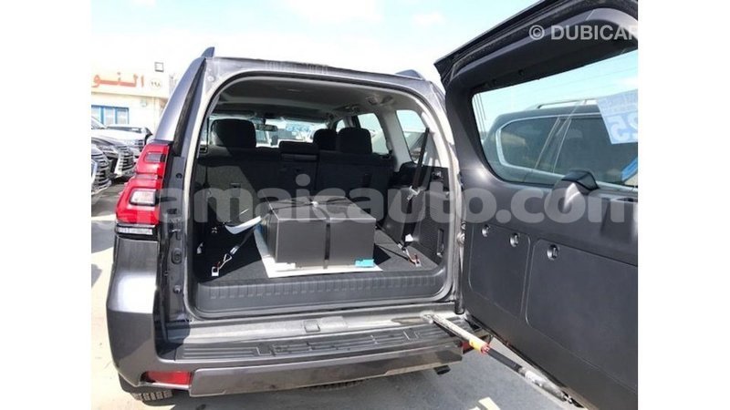 Big with watermark toyota prado clarendon import dubai 2238