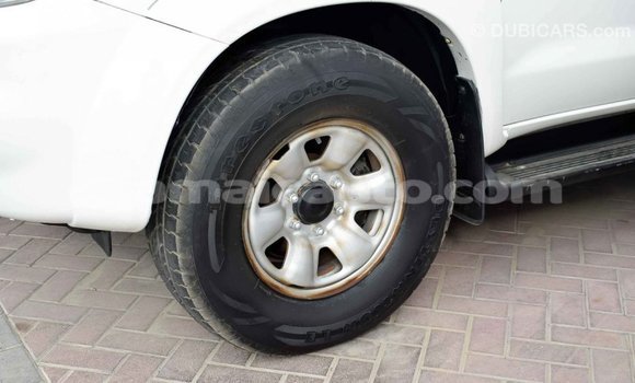 Acheter Import Voiture Toyota Fortuner Blanc à Import - Dubai, Clarendon Acheter Import Voiture Toyota Fortuner Blanc à Import - Dubai, Clarendon