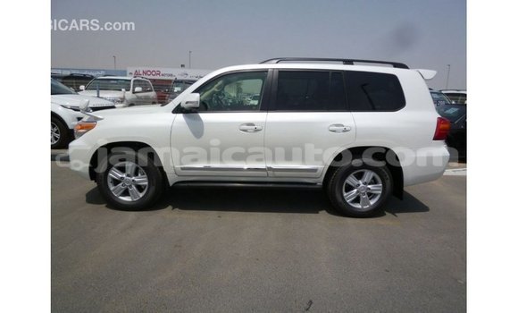 Buy Import Toyota Land Cruiser White Car in Import - Dubai in Clarendon Buy Import Toyota Land Cruiser White Car in Import - Dubai in Clarendon