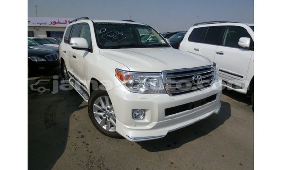 Buy Import Toyota Land Cruiser White Car in Import - Dubai in Clarendon Buy Import Toyota Land Cruiser White Car in Import - Dubai in Clarendon