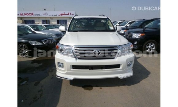 Buy Import Toyota Land Cruiser White Car in Import - Dubai in Clarendon Buy Import Toyota Land Cruiser White Car in Import - Dubai in Clarendon
