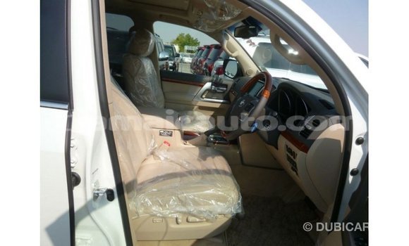 Buy Import Toyota Land Cruiser White Car in Import - Dubai in Clarendon Buy Import Toyota Land Cruiser White Car in Import - Dubai in Clarendon