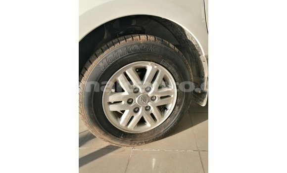 Acheter Import Voiture Hyundai Accent Blanc à Import - Dubai, Clarendon Acheter Import Voiture Hyundai Accent Blanc à Import - Dubai, Clarendon