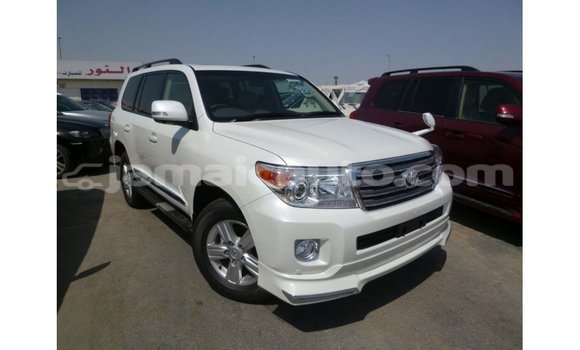 Buy Import Toyota Land Cruiser White Car in Import - Dubai in Clarendon Buy Import Toyota Land Cruiser White Car in Import - Dubai in Clarendon