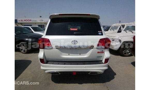 Buy Import Toyota Land Cruiser White Car in Import - Dubai in Clarendon Buy Import Toyota Land Cruiser White Car in Import - Dubai in Clarendon