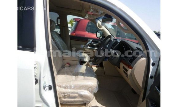 Buy Import Toyota Land Cruiser White Car in Import - Dubai in Clarendon Buy Import Toyota Land Cruiser White Car in Import - Dubai in Clarendon