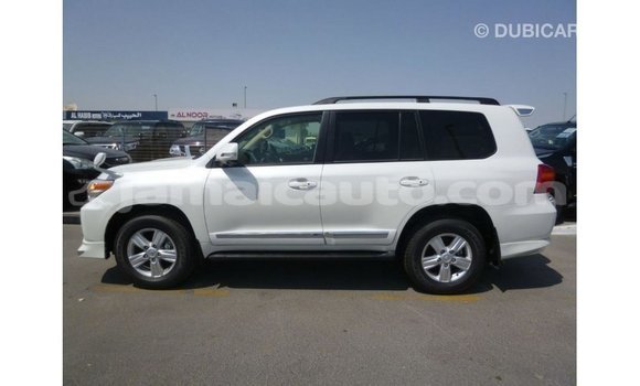Buy Import Toyota Land Cruiser White Car in Import - Dubai in Clarendon Buy Import Toyota Land Cruiser White Car in Import - Dubai in Clarendon