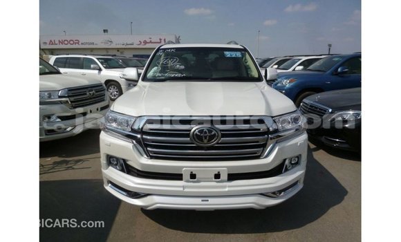 Buy Import Toyota Land Cruiser White Car in Import - Dubai in Clarendon Buy Import Toyota Land Cruiser White Car in Import - Dubai in Clarendon