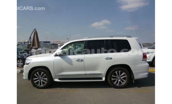 Buy Import Toyota Land Cruiser White Car in Import - Dubai in Clarendon Buy Import Toyota Land Cruiser White Car in Import - Dubai in Clarendon