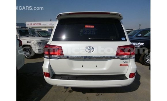 Buy Import Toyota Land Cruiser White Car in Import - Dubai in Clarendon Buy Import Toyota Land Cruiser White Car in Import - Dubai in Clarendon