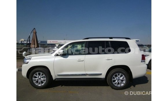 Buy Import Toyota Land Cruiser White Car in Import - Dubai in Clarendon Buy Import Toyota Land Cruiser White Car in Import - Dubai in Clarendon