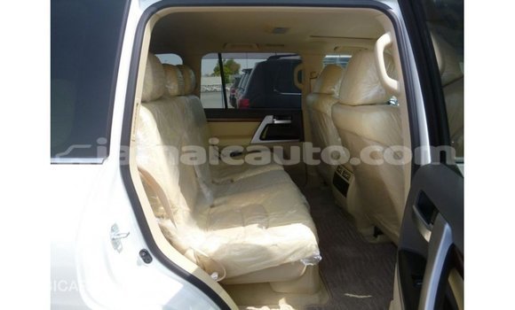 Buy Import Toyota Land Cruiser White Car in Import - Dubai in Clarendon Buy Import Toyota Land Cruiser White Car in Import - Dubai in Clarendon