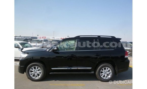 Acheter Import Voiture Toyota Land Cruiser Noir à Import - Dubai, Clarendon Acheter Import Voiture Toyota Land Cruiser Noir à Import - Dubai, Clarendon