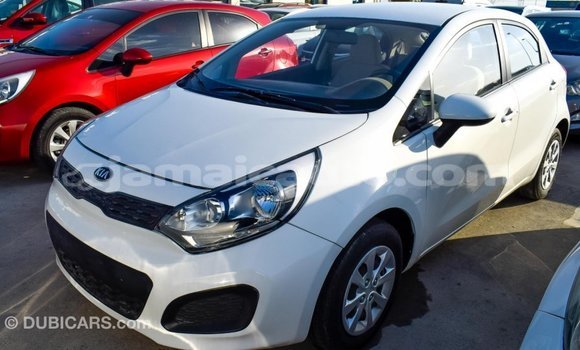Acheter Import Voiture Kia Rio Blanc à Import - Dubai, Clarendon Acheter Import Voiture Kia Rio Blanc à Import - Dubai, Clarendon