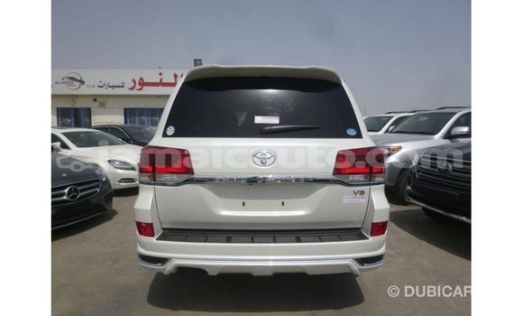 Buy Import Toyota Land Cruiser White Car in Import - Dubai in Clarendon Buy Import Toyota Land Cruiser White Car in Import - Dubai in Clarendon