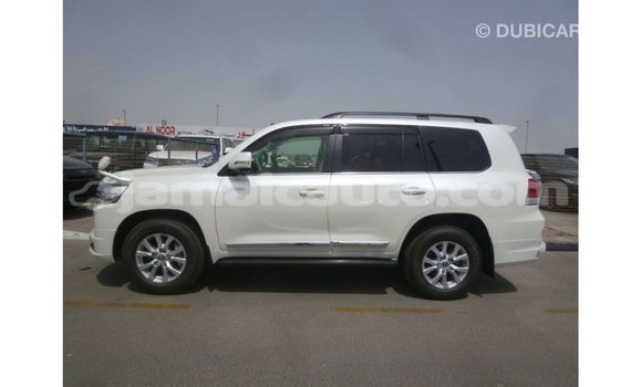 Buy Import Toyota Land Cruiser White Car in Import - Dubai in Clarendon Buy Import Toyota Land Cruiser White Car in Import - Dubai in Clarendon
