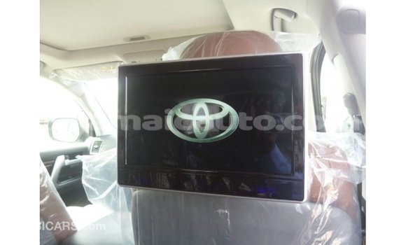 Buy Import Toyota Land Cruiser White Car in Import - Dubai in Clarendon Buy Import Toyota Land Cruiser White Car in Import - Dubai in Clarendon