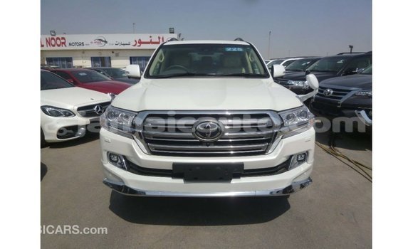 Buy Import Toyota Land Cruiser White Car in Import - Dubai in Clarendon Buy Import Toyota Land Cruiser White Car in Import - Dubai in Clarendon