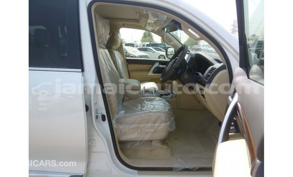 Buy Import Toyota Land Cruiser White Car in Import - Dubai in Clarendon Buy Import Toyota Land Cruiser White Car in Import - Dubai in Clarendon