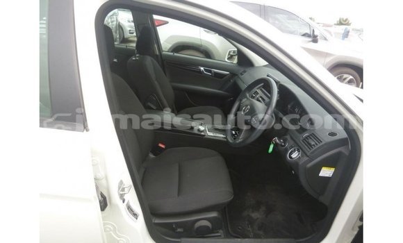 Buy Import Mercedes-Benz 200 White Car in Import - Dubai in Clarendon Buy Import Mercedes-Benz 200 White Car in Import - Dubai in Clarendon