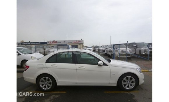 Buy Import Mercedes-Benz 200 White Car in Import - Dubai in Clarendon Buy Import Mercedes-Benz 200 White Car in Import - Dubai in Clarendon
