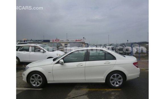 Buy Import Mercedes-Benz 200 White Car in Import - Dubai in Clarendon Buy Import Mercedes-Benz 200 White Car in Import - Dubai in Clarendon