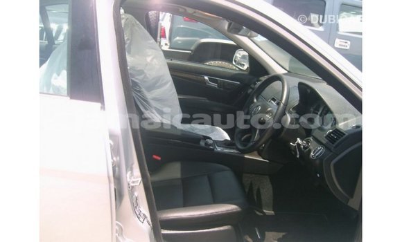 Buy Import Mercedes-Benz 190 (W201) Other Car in Import - Dubai in Clarendon Buy Import Mercedes-Benz 190 (W201) Other Car in Import - Dubai in Clarendon