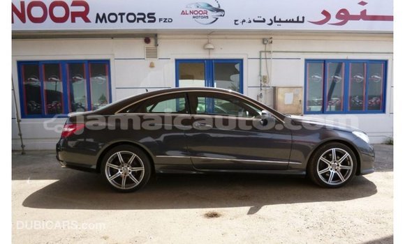 Buy Import Mercedes-Benz 190 (W201) Other Car in Import - Dubai in Clarendon Buy Import Mercedes-Benz 190 (W201) Other Car in Import - Dubai in Clarendon