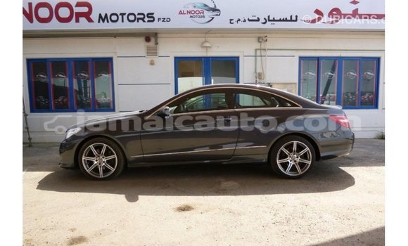 Buy Import Mercedes-Benz 190 (W201) Other Car in Import - Dubai in Clarendon Buy Import Mercedes-Benz 190 (W201) Other Car in Import - Dubai in Clarendon
