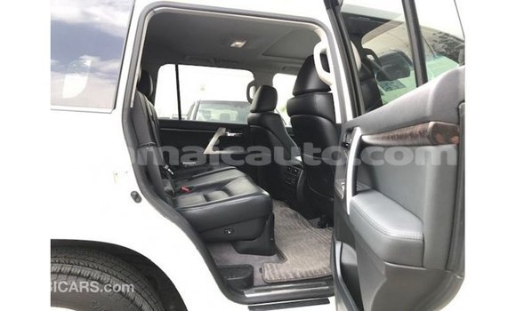 Buy Import Toyota Land Cruiser White Car in Import - Dubai in Clarendon Buy Import Toyota Land Cruiser White Car in Import - Dubai in Clarendon