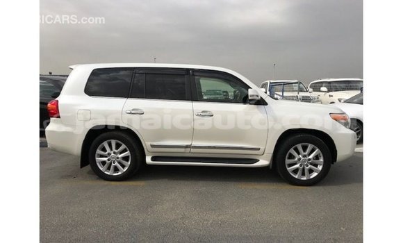 Buy Import Toyota Land Cruiser White Car in Import - Dubai in Clarendon Buy Import Toyota Land Cruiser White Car in Import - Dubai in Clarendon