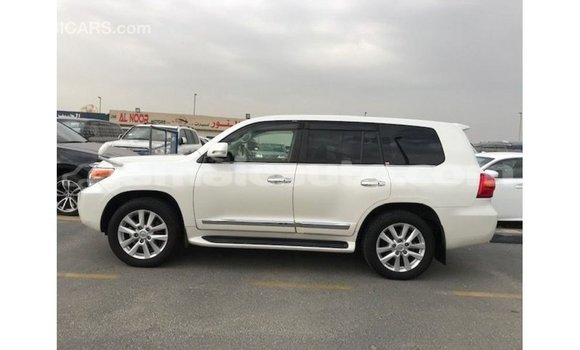 Buy Import Toyota Land Cruiser White Car in Import - Dubai in Clarendon Buy Import Toyota Land Cruiser White Car in Import - Dubai in Clarendon