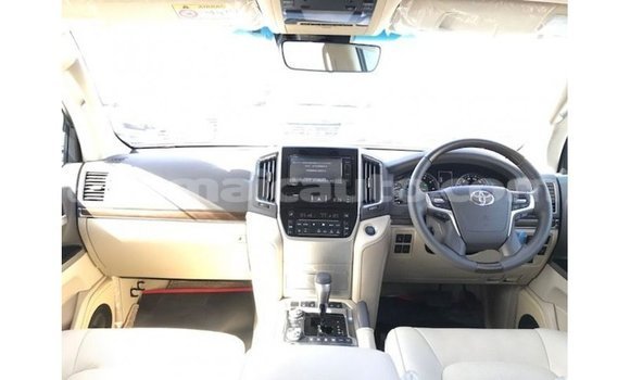 Buy Import Toyota Land Cruiser White Car in Import - Dubai in Clarendon Buy Import Toyota Land Cruiser White Car in Import - Dubai in Clarendon