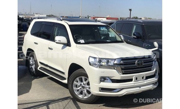 Buy Import Toyota Land Cruiser White Car in Import - Dubai in Clarendon Buy Import Toyota Land Cruiser White Car in Import - Dubai in Clarendon