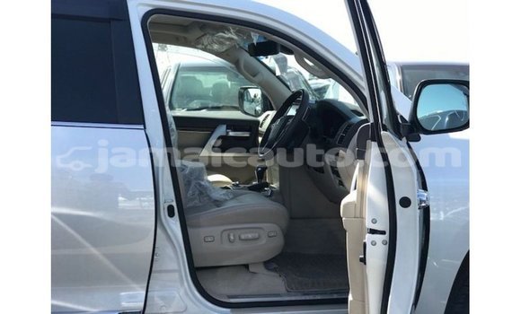 Buy Import Toyota Land Cruiser White Car in Import - Dubai in Clarendon Buy Import Toyota Land Cruiser White Car in Import - Dubai in Clarendon
