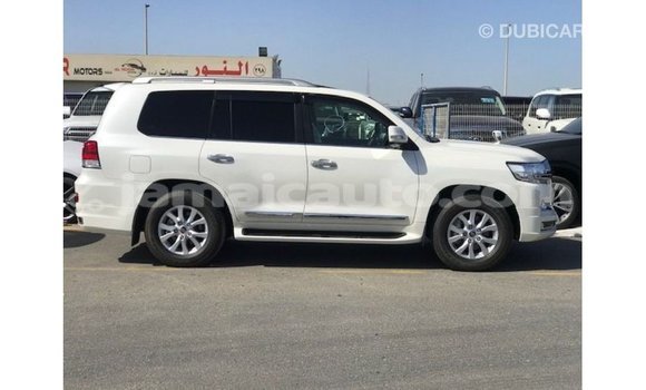 Buy Import Toyota Land Cruiser White Car in Import - Dubai in Clarendon Buy Import Toyota Land Cruiser White Car in Import - Dubai in Clarendon