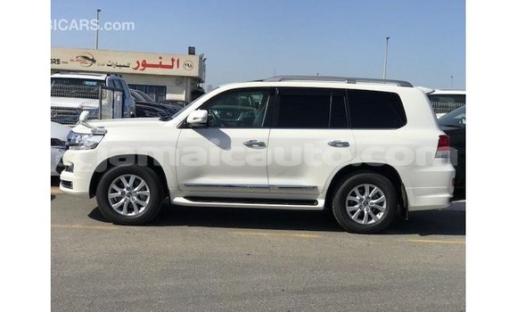 Buy Import Toyota Land Cruiser White Car in Import - Dubai in Clarendon Buy Import Toyota Land Cruiser White Car in Import - Dubai in Clarendon